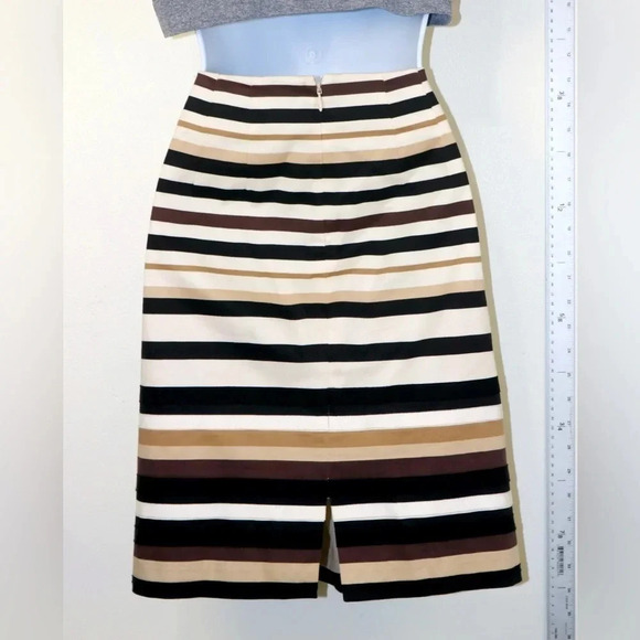 White House Black Market Skirt Raw silk feel fully lined size 2. - Picture 2 of 5